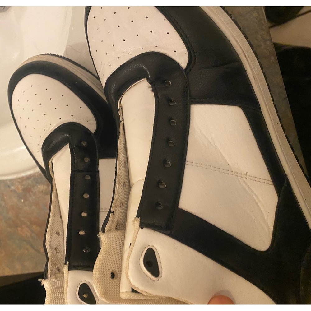 Two Tone Lace Up Front Skate Shoes,Black and White PU Leather Colorblock Sporty